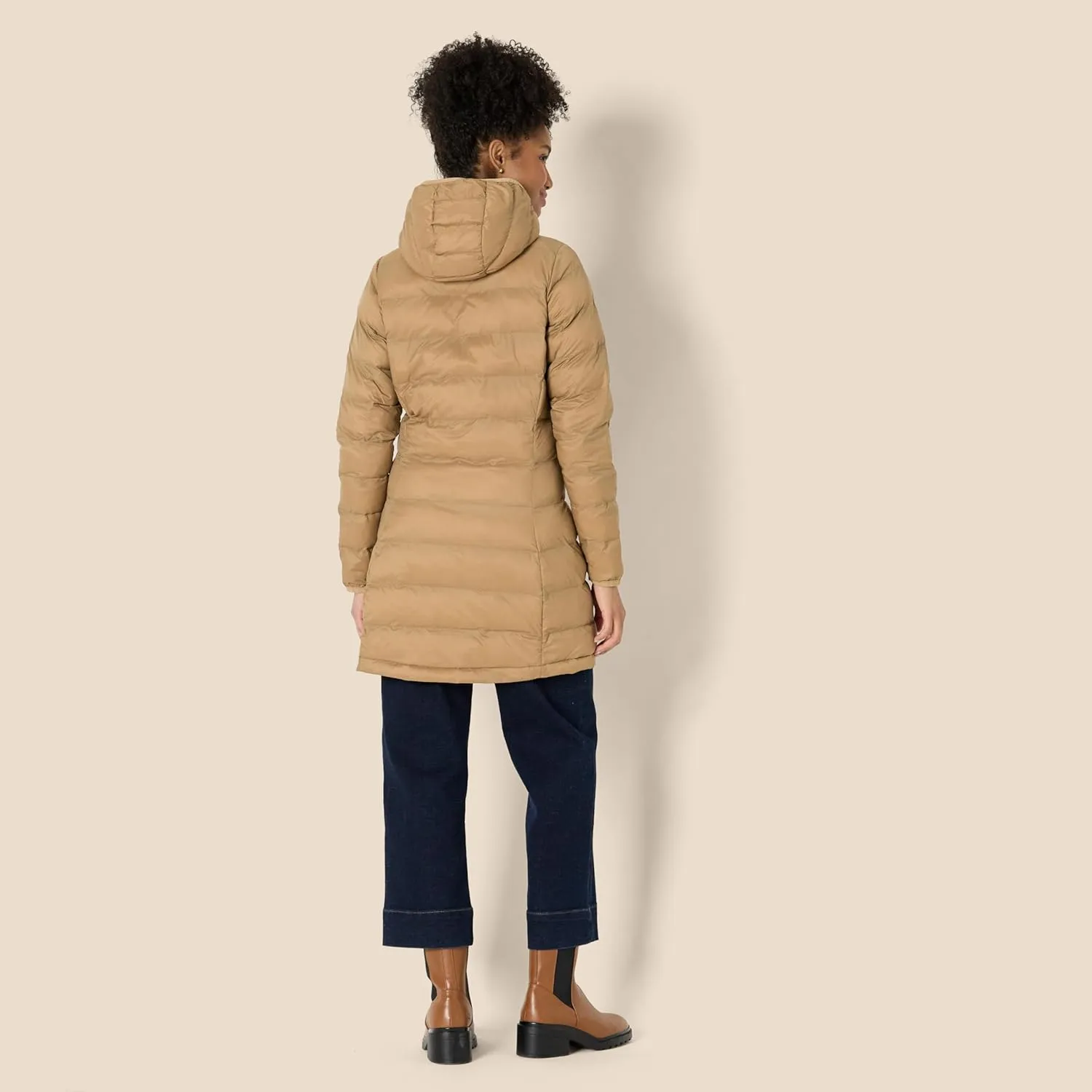 Amazon Essentials Women's Lightweight Water-Resistant Packable Hooded Puffer Coat (Available in Plus Size)
