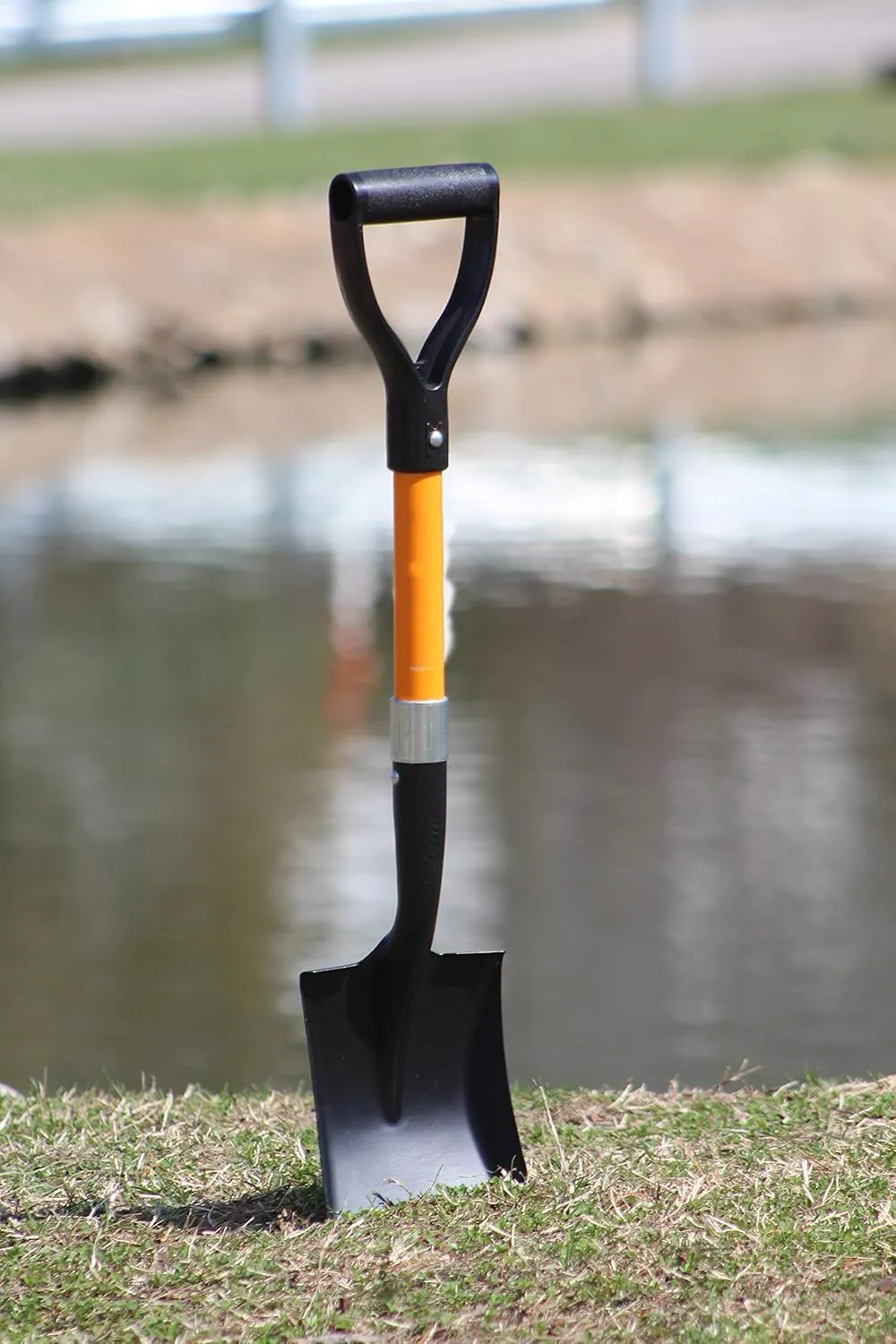 Ashman Short Handle Transfer Shovel (1 Pack) - Kids Beach & Garden Shovel, 27-inch Sturdy Blade, D-Handle Gardening Tool