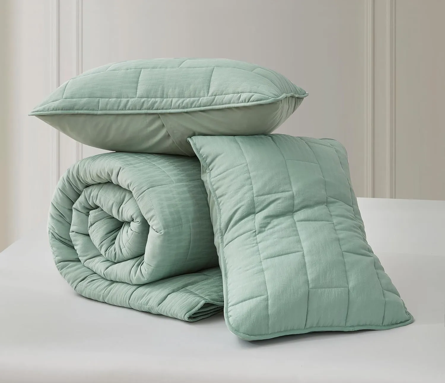 Chezmoi Collection George 3-Piece Jacquard Quilt Set King Size, Sage Green Textured Woven Lightweight Rectangle Quilted Bedspread for All Seasons (1 Quilt 108x96 inches, 2 Shams)