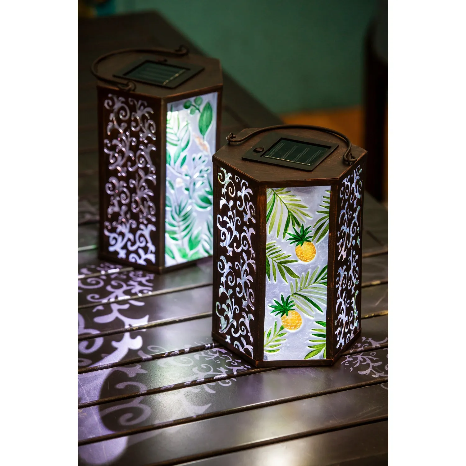 Handpainted Embossed Glass and Metal Solar Lantern, Tropical Pineapple,2sp6624