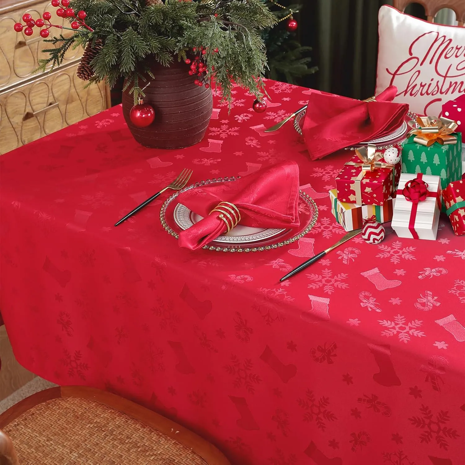 Honellaty Christmas Rectangular Tablecloth, Spillproof Wrinkle Resistant Jacquard Table Cloth with Christmas Holiday-Themed Patterns for Dining Room & Holiday Decoration (Red,52" x 70" (4-6 Seats))