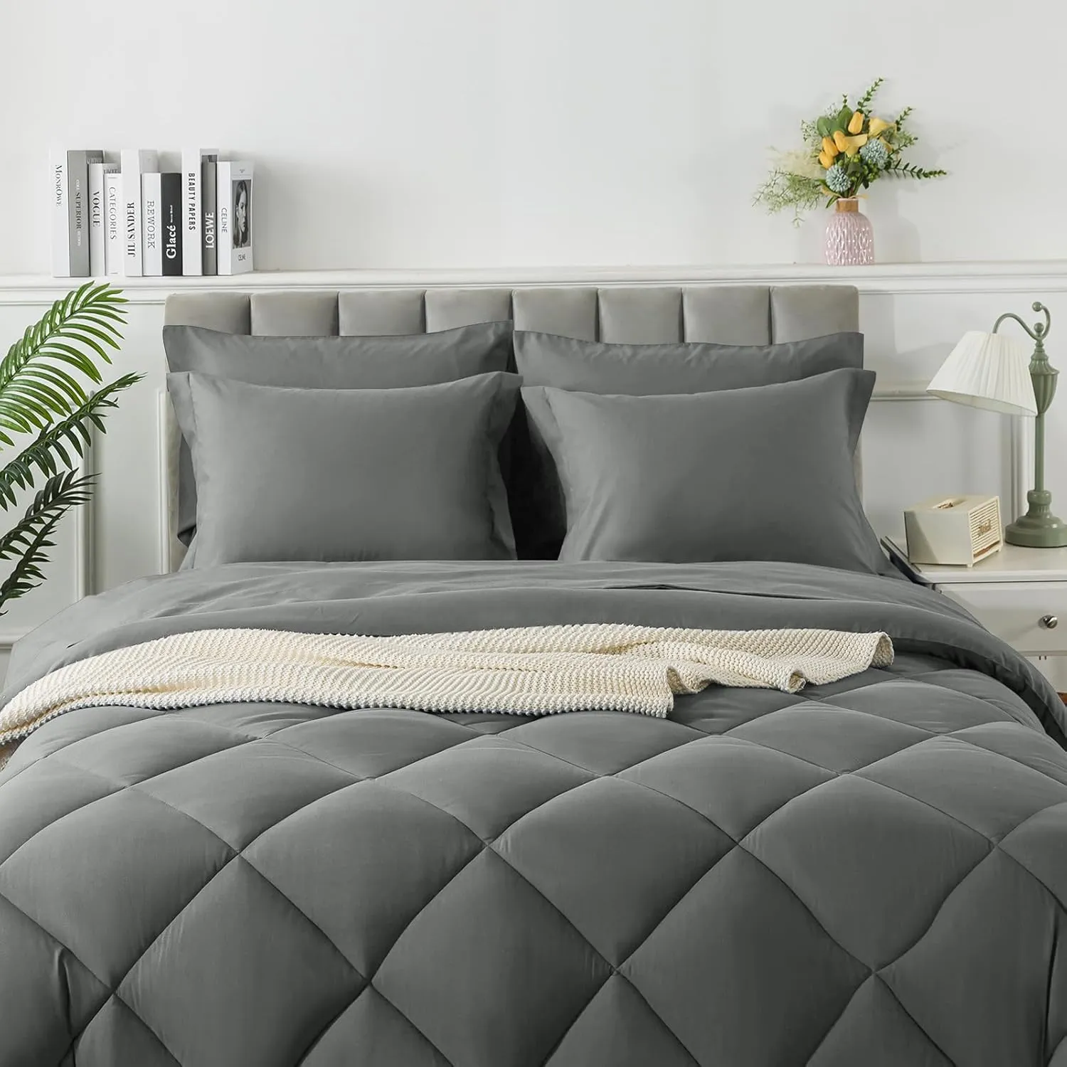 Queen Size Comforter Set, 7 Pieces Bed in a Bag, Bedding Sets with All Season Soft Quilted Lightweight Comforter, Flat Sheet, Fitted Sheet, 2 Pillow Shams, 2 Pillowcases, Light Grey