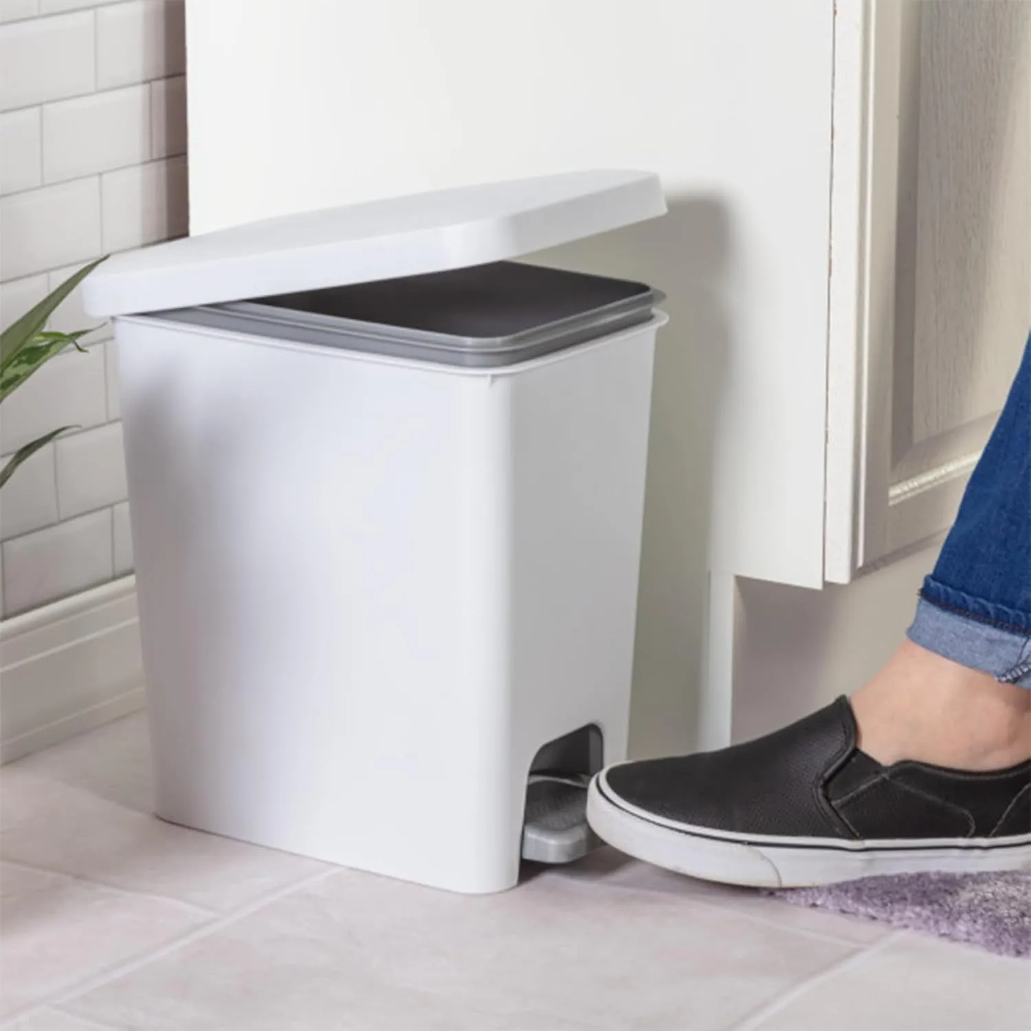 Sterilite 2.7 Gallon Rectangular StepOn Wastebasket, Small, White lid and base with Titanium pedal and Liner
